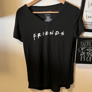 Women’s medium Friend’s t-shirt